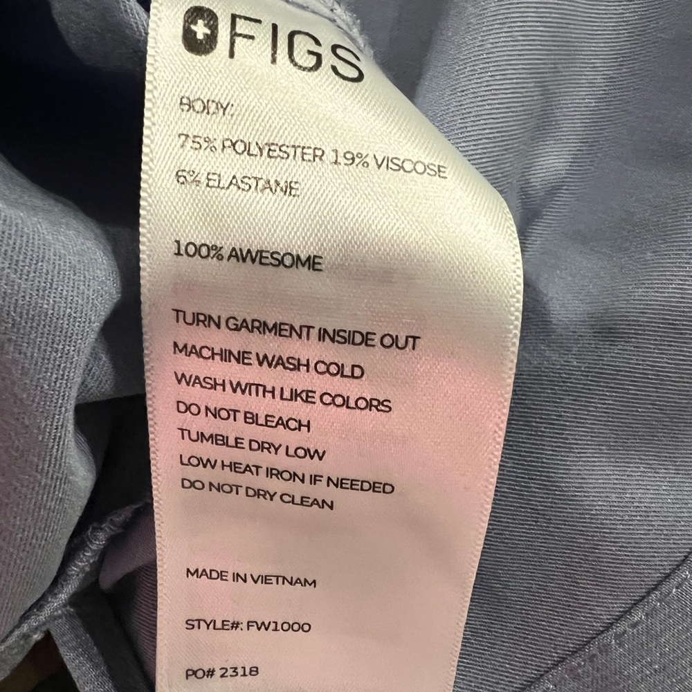 Figs Womens Catarina One Scrub Top. Size L. PO 2318 Vapor Blue. - Picture 3 of 4
